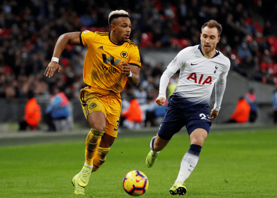 足球报：韩鹏是否继续执教泰山将取决于俱乐部的战略（足球报：韩鹏能否继续执掌泰山取决于俱乐部战略）