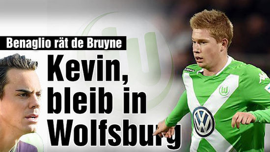 2025上海明日之星冠军杯足球赛圆满落幕，颁奖仪式进行