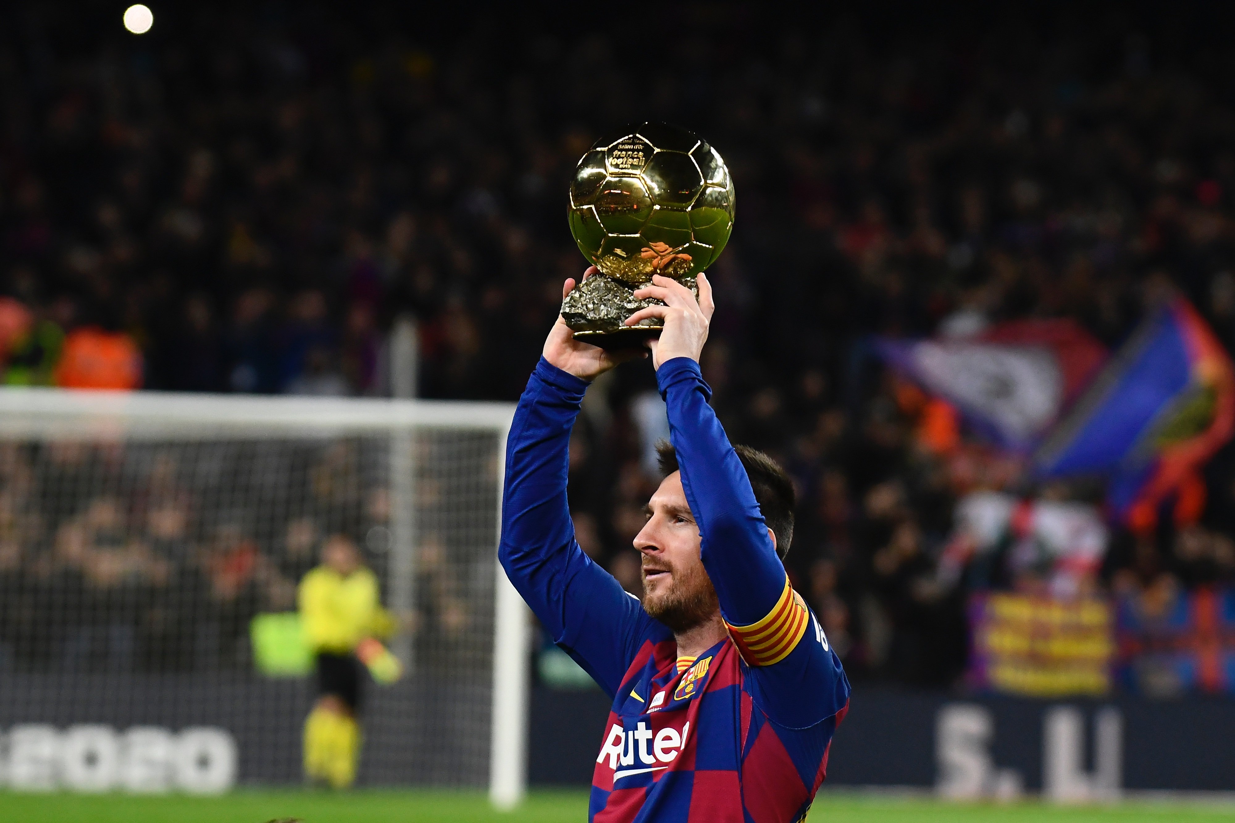 广东一夜3消息！杜锋或重返国家队，胡明轩遭围攻，徐杰沉冤得雪