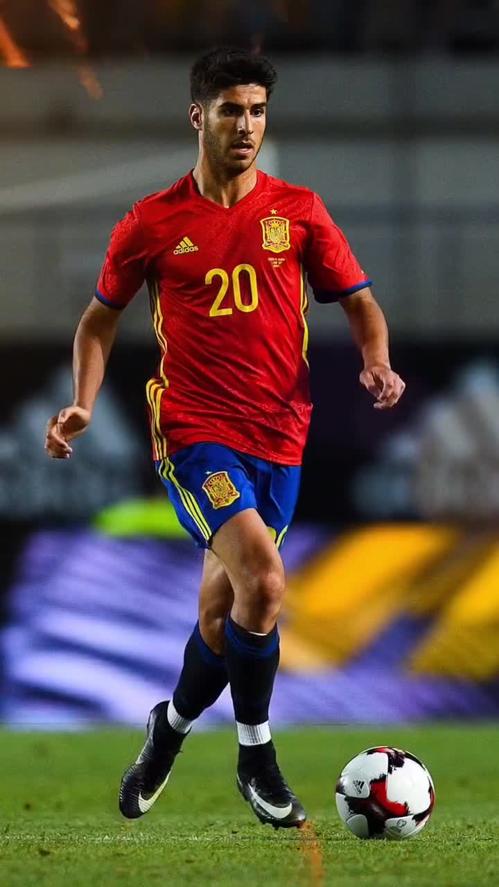 苏超南京主帅：业余球员比赛有6万多人观战，在西班牙见不到