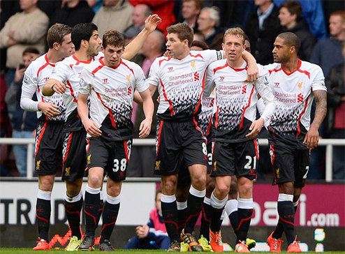 热议申花输球：尽力了但没运气，最大问题是锋线终结能力（申花失利引热议：拼尽全力却乏好运，锋线把握机会成短板）