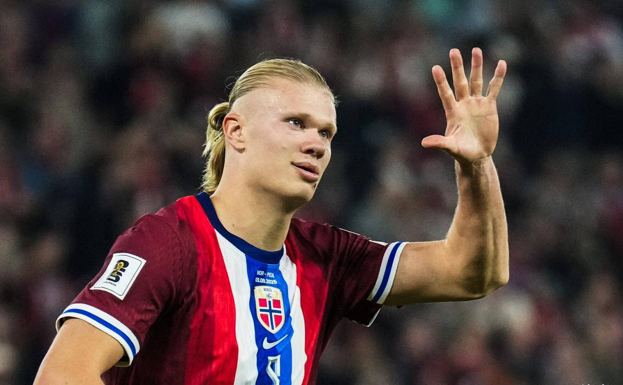 HWG！罗马诺：拜仁签下17岁中卫小将奥拉亚，明年2月加盟（罗马诺：拜仁已签下17岁中卫奥拉亚，明年2月正式加盟）