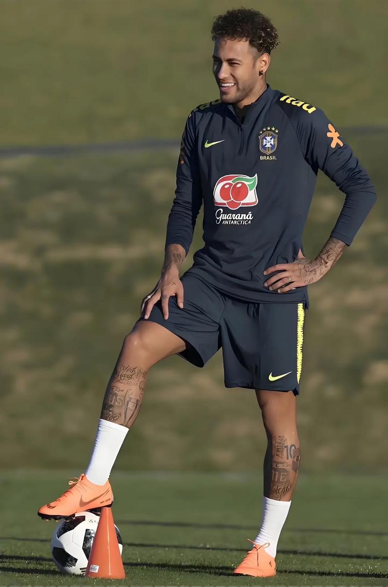 塞尔希-多明格斯：伊尼戈拥有领袖气质；目标是回到巴萨踢球